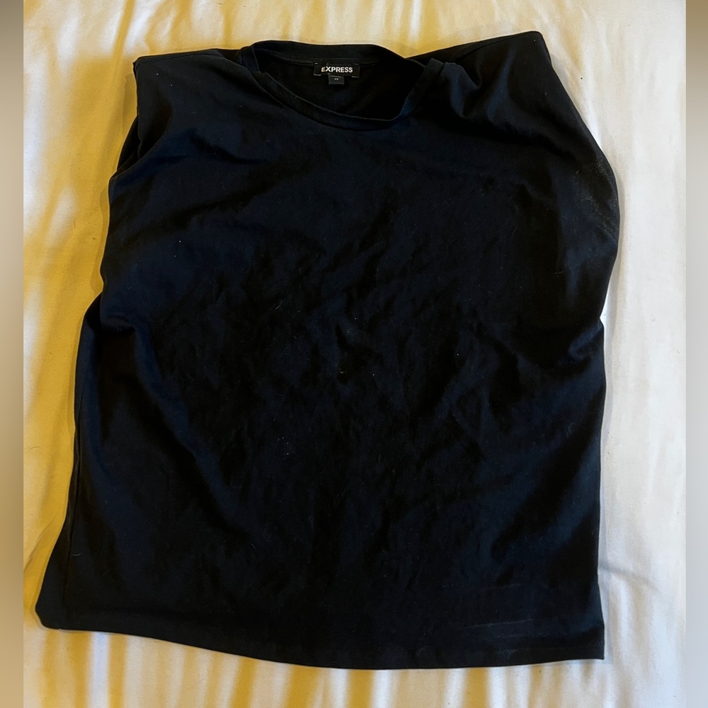 Express Padded Shoulder Top - Picture 2 of 3